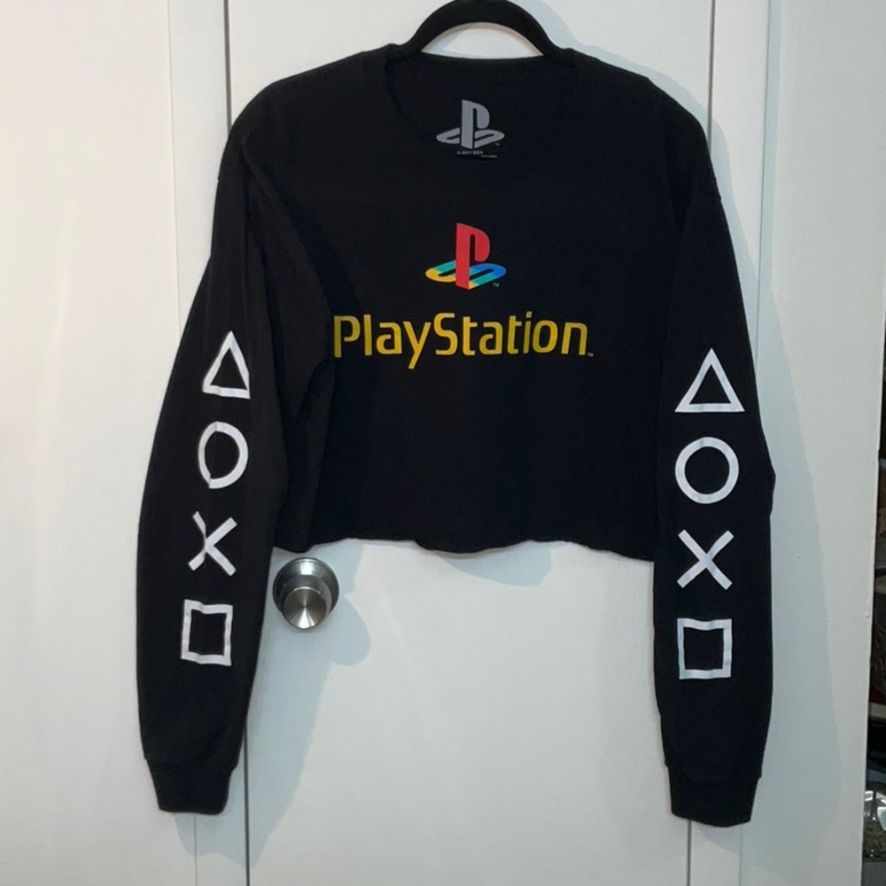 NEW Cropped long sleeve graphic shirt with graphic on sleeves PlayStation
